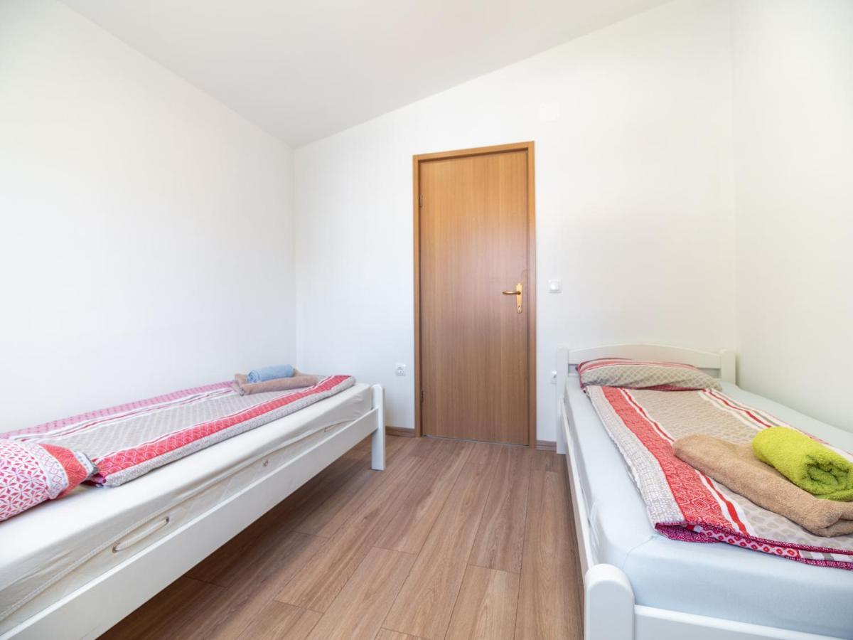 Apartmani Arijana Medulin Exterior photo