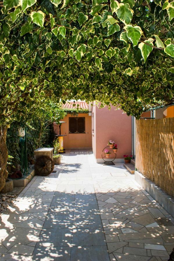 Apartmani Arijana Medulin Exterior photo